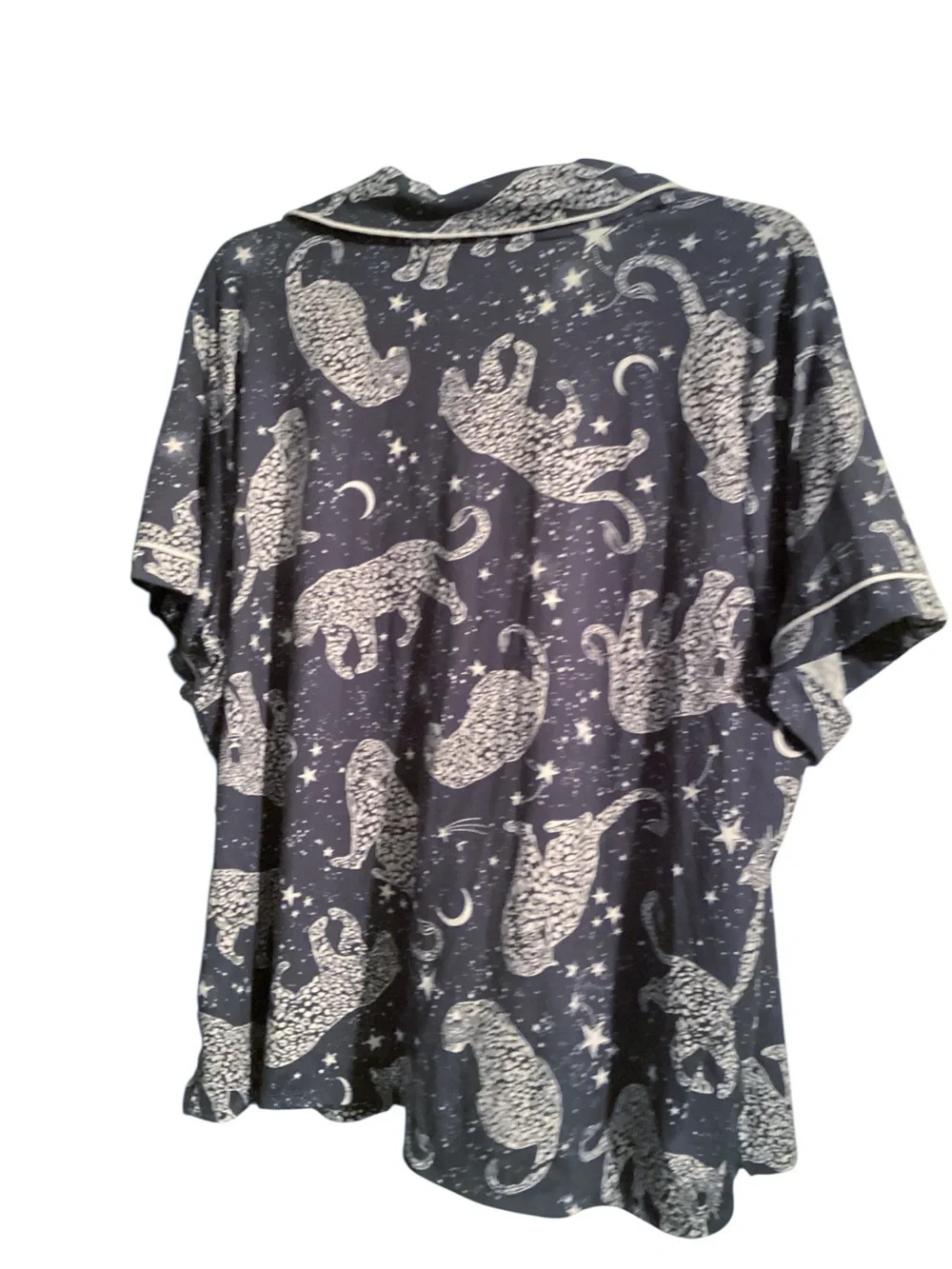 Short Sleeve Gray Pajama Shirt with White Leopard & Star Print